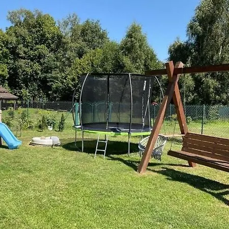 Prázdninový dům Home, Large Garden With Gazebo, Playground *