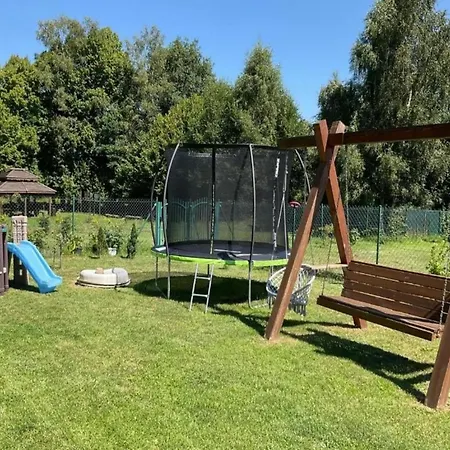 Prázdninový dům Home, Large Garden With Gazebo, Playground *